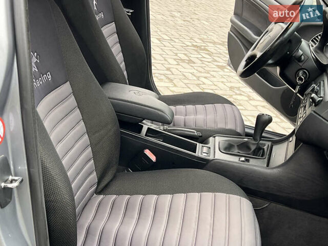 Серый БМВ 3 Серия, объемом двигателя 1.8 л и пробегом 274 тыс. км за 4450 $, фото 29 на Automoto.ua