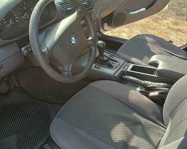 Сірий БМВ 3 Серія, об'ємом двигуна 0 л та пробігом 200 тис. км за 5600 $, фото 9 на Automoto.ua