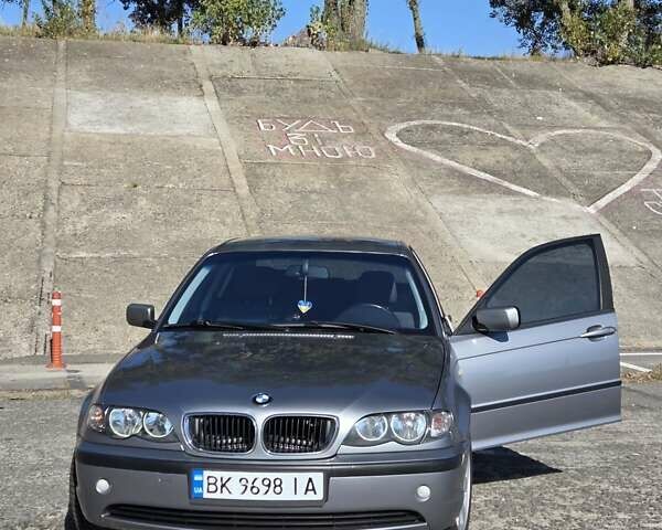 Серый БМВ 3 Серия, объемом двигателя 2 л и пробегом 200 тыс. км за 5500 $, фото 9 на Automoto.ua