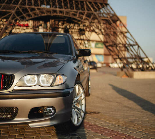 Серый БМВ 3 Серия, объемом двигателя 2 л и пробегом 330 тыс. км за 5600 $, фото 23 на Automoto.ua