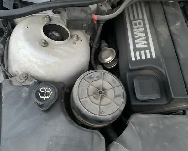 Серый БМВ 3 Серия, объемом двигателя 1.8 л и пробегом 180 тыс. км за 4500 $, фото 7 на Automoto.ua