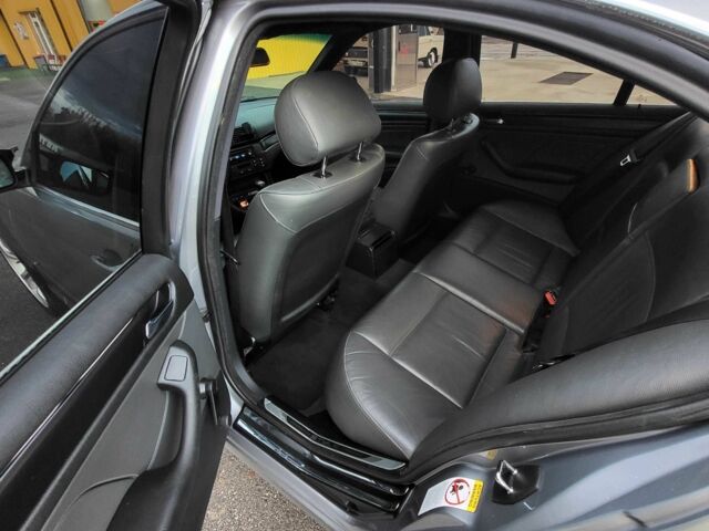 Серый БМВ 3 Серия, объемом двигателя 1.8 л и пробегом 240 тыс. км за 5500 $, фото 12 на Automoto.ua