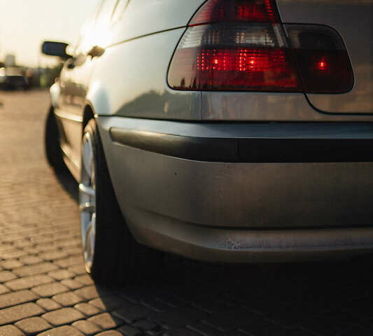 Серый БМВ 3 Серия, объемом двигателя 2 л и пробегом 330 тыс. км за 5600 $, фото 19 на Automoto.ua