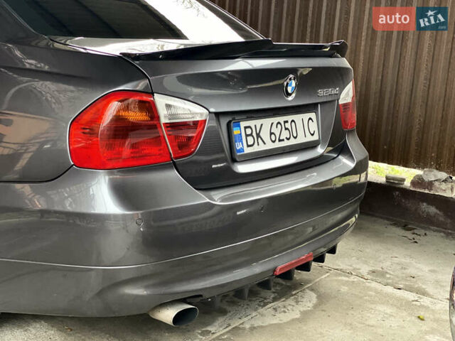 Серый БМВ 3 Серия, объемом двигателя 2 л и пробегом 388 тыс. км за 8000 $, фото 14 на Automoto.ua