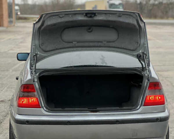 Серый БМВ 3 Серия, объемом двигателя 2 л и пробегом 398 тыс. км за 6500 $, фото 12 на Automoto.ua