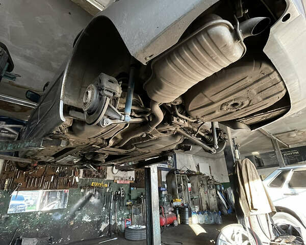 Серый БМВ 3 Серия, объемом двигателя 2 л и пробегом 330 тыс. км за 5600 $, фото 37 на Automoto.ua