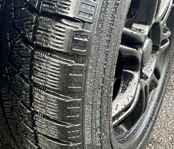 Сірий БМВ 3 Серія, об'ємом двигуна 1.8 л та пробігом 243 тис. км за 4999 $, фото 14 на Automoto.ua