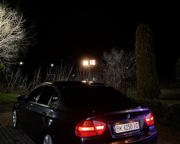 Серый БМВ 3 Серия, объемом двигателя 2 л и пробегом 388 тыс. км за 8000 $, фото 10 на Automoto.ua