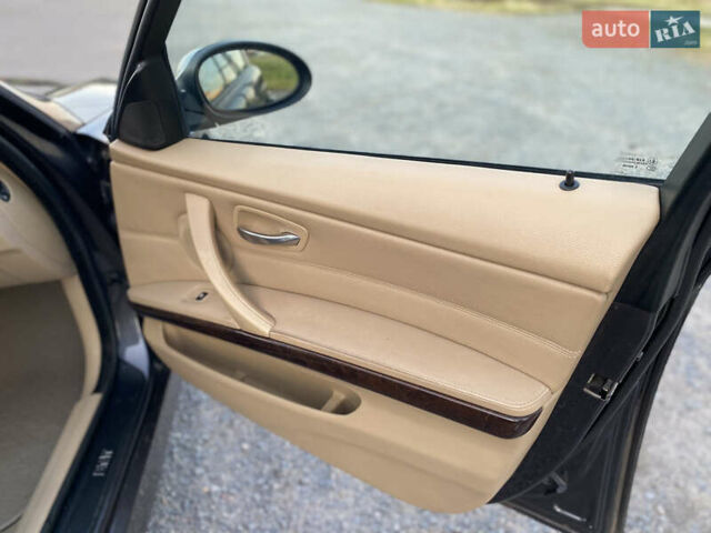 Серый БМВ 3 Серия, объемом двигателя 2 л и пробегом 388 тыс. км за 8000 $, фото 33 на Automoto.ua