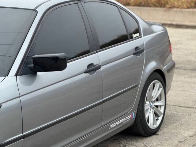 Серый БМВ 3 Серия, объемом двигателя 2 л и пробегом 400 тыс. км за 5699 $, фото 2 на Automoto.ua