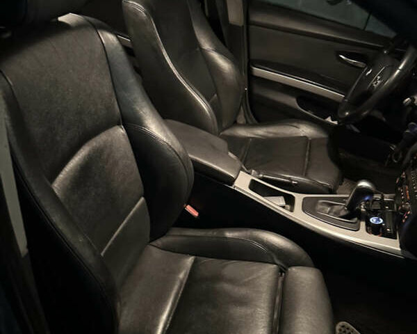 Серый БМВ 3 Серия, объемом двигателя 2 л и пробегом 292 тыс. км за 6600 $, фото 14 на Automoto.ua