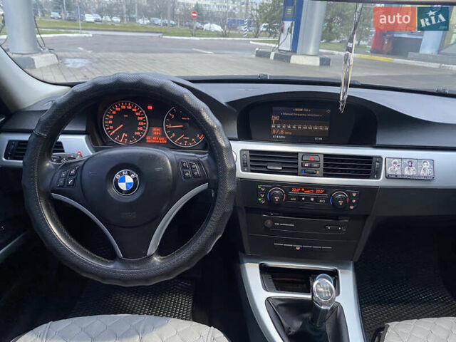 Серый БМВ 3 Серия, объемом двигателя 2 л и пробегом 232 тыс. км за 6300 $, фото 10 на Automoto.ua
