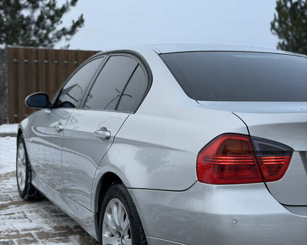 Серый БМВ 3 Серия, объемом двигателя 2 л и пробегом 277 тыс. км за 6800 $, фото 10 на Automoto.ua