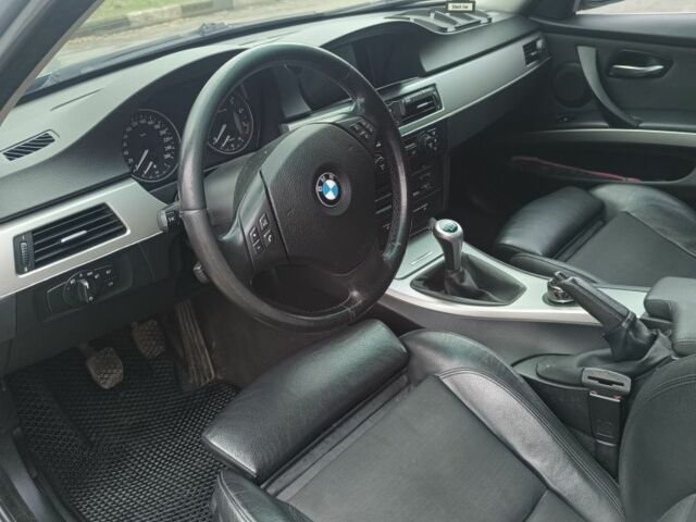 Серый БМВ 3 Серия, объемом двигателя 2.5 л и пробегом 278 тыс. км за 7500 $, фото 7 на Automoto.ua