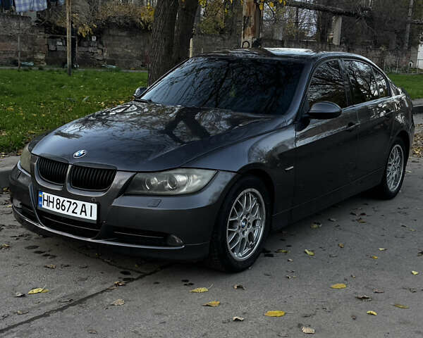 Серый БМВ 3 Серия, объемом двигателя 2 л и пробегом 323 тыс. км за 6200 $, фото 1 на Automoto.ua