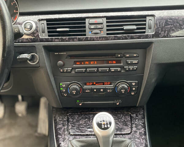 Сірий БМВ 3 Серія, об'ємом двигуна 2 л та пробігом 250 тис. км за 5750 $, фото 11 на Automoto.ua