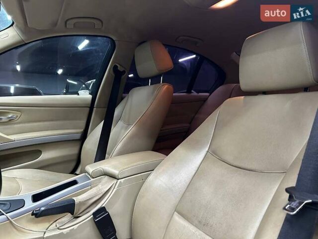 Серый БМВ 3 Серия, объемом двигателя 2 л и пробегом 276 тыс. км за 8000 $, фото 11 на Automoto.ua