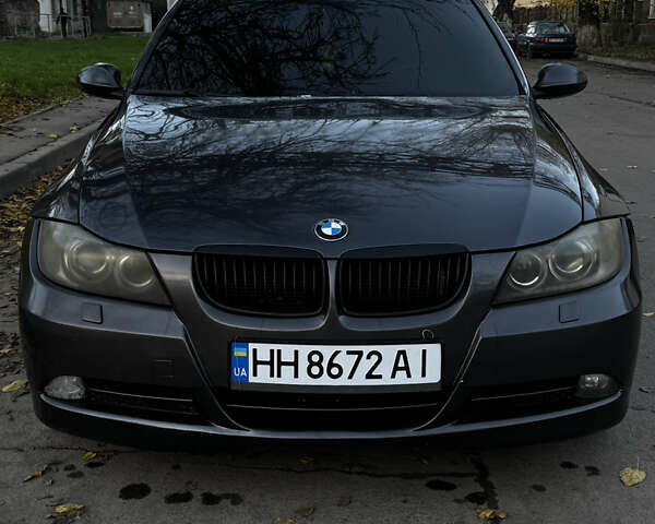 Серый БМВ 3 Серия, объемом двигателя 2 л и пробегом 323 тыс. км за 6200 $, фото 7 на Automoto.ua