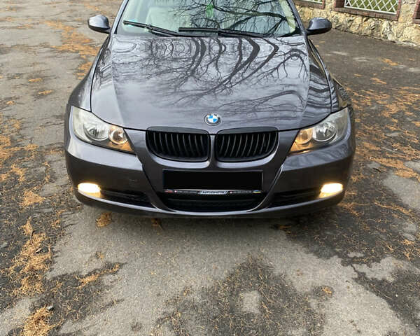 Сірий БМВ 3 Серія, об'ємом двигуна 2 л та пробігом 320 тис. км за 6350 $, фото 1 на Automoto.ua
