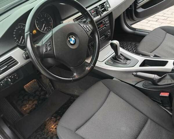 Серый БМВ 3 Серия, объемом двигателя 2.5 л и пробегом 196 тыс. км за 7500 $, фото 11 на Automoto.ua