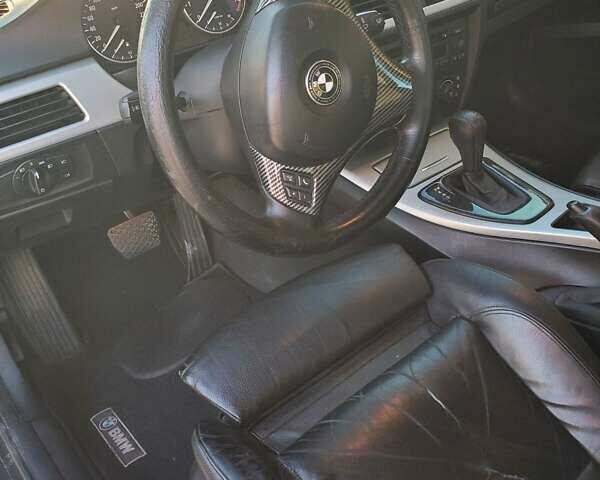 Серый БМВ 3 Серия, объемом двигателя 2.5 л и пробегом 314 тыс. км за 8000 $, фото 1 на Automoto.ua