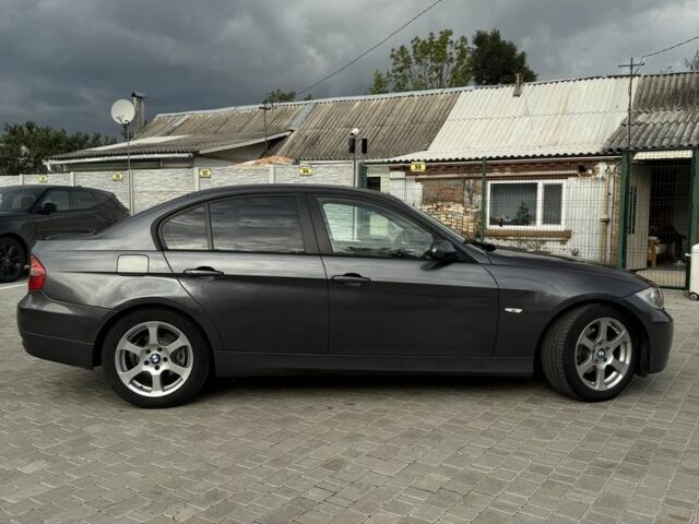 Серый БМВ 3 Серия, объемом двигателя 2 л и пробегом 300 тыс. км за 6700 $, фото 1 на Automoto.ua