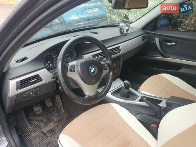 Серый БМВ 3 Серия, объемом двигателя 2 л и пробегом 400 тыс. км за 7500 $, фото 2 на Automoto.ua