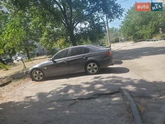 Серый БМВ 3 Серия, объемом двигателя 2 л и пробегом 400 тыс. км за 7500 $, фото 5 на Automoto.ua