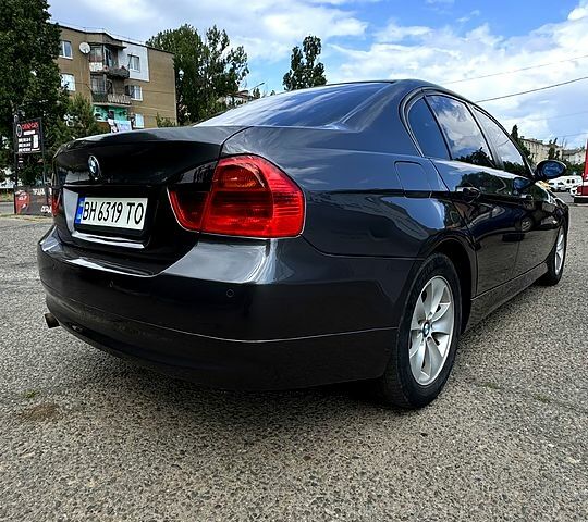 Серый БМВ 3 Серия, объемом двигателя 2 л и пробегом 290 тыс. км за 6599 $, фото 4 на Automoto.ua