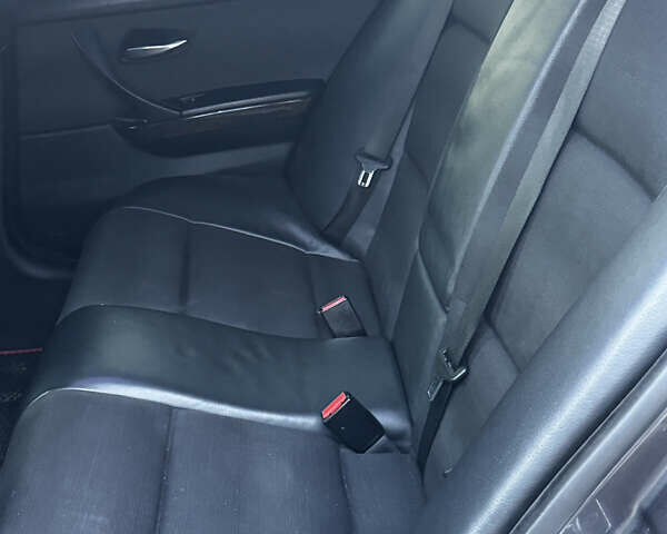 Серый БМВ 3 Серия, объемом двигателя 2 л и пробегом 323 тыс. км за 6200 $, фото 27 на Automoto.ua