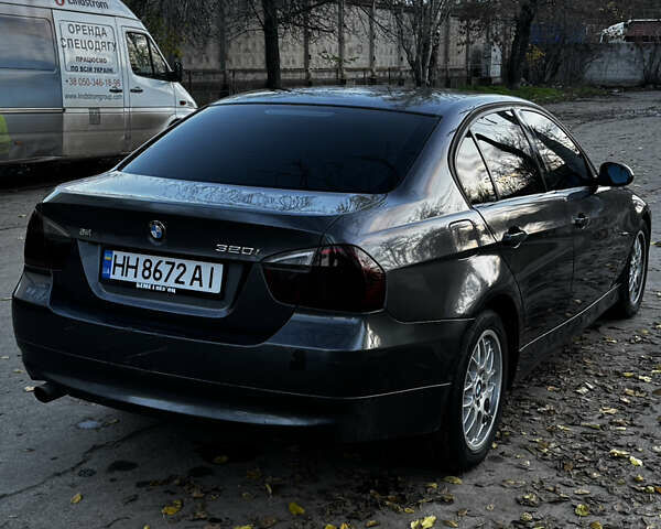 Серый БМВ 3 Серия, объемом двигателя 2 л и пробегом 323 тыс. км за 6200 $, фото 14 на Automoto.ua