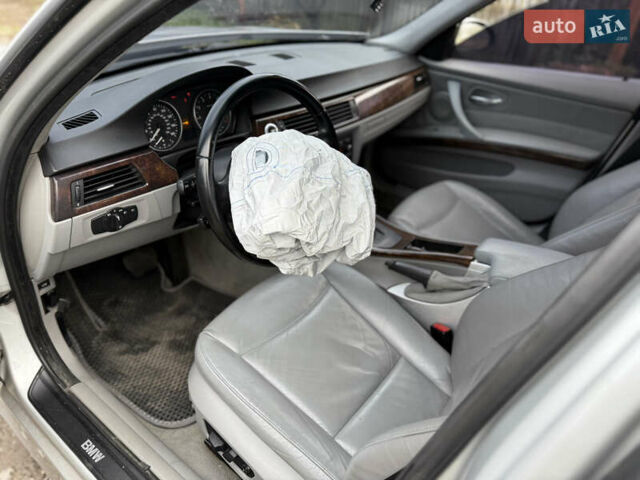 Сірий БМВ 3 Серія, об'ємом двигуна 3 л та пробігом 216 тис. км за 4600 $, фото 7 на Automoto.ua