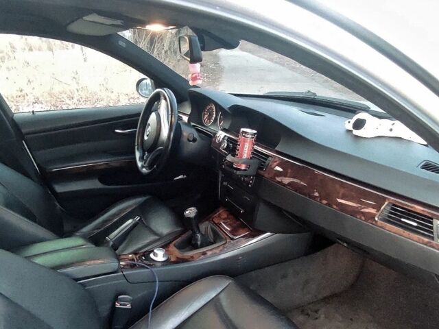 Серый БМВ 3 Серия, объемом двигателя 2 л и пробегом 397 тыс. км за 7900 $, фото 10 на Automoto.ua