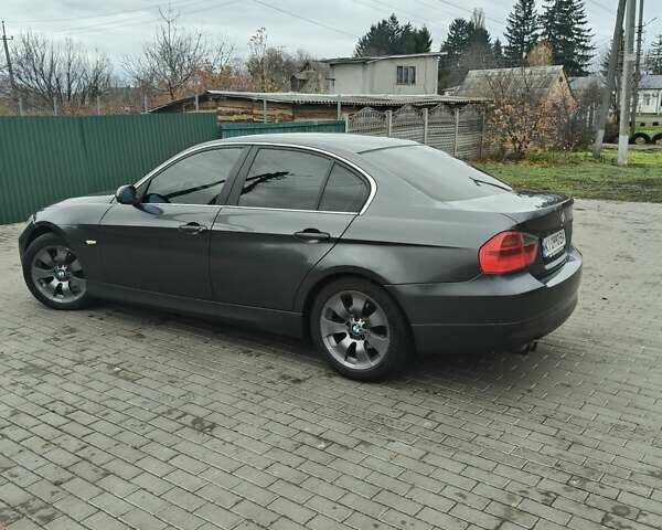 Серый БМВ 3 Серия, объемом двигателя 2.5 л и пробегом 196 тыс. км за 7500 $, фото 5 на Automoto.ua