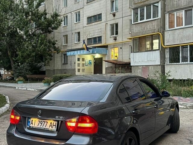 Серый БМВ 3 Серия, объемом двигателя 2 л и пробегом 300 тыс. км за 5400 $, фото 5 на Automoto.ua