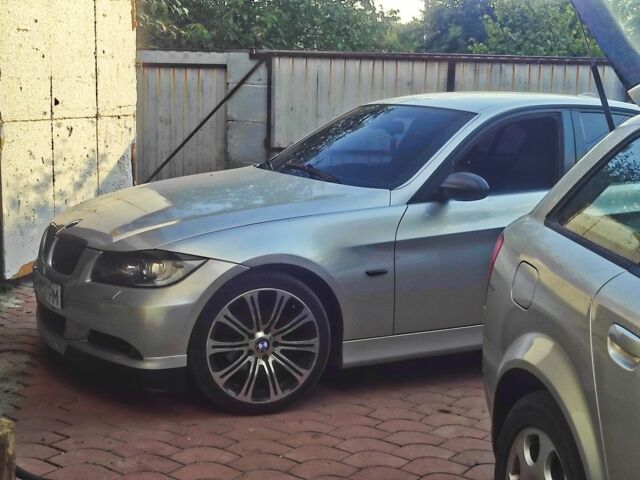 Серый БМВ 3 Серия, объемом двигателя 2 л и пробегом 397 тыс. км за 7900 $, фото 4 на Automoto.ua