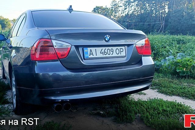 Серый БМВ 3 Серия, объемом двигателя 2 л и пробегом 249 тыс. км за 7500 $, фото 4 на Automoto.ua