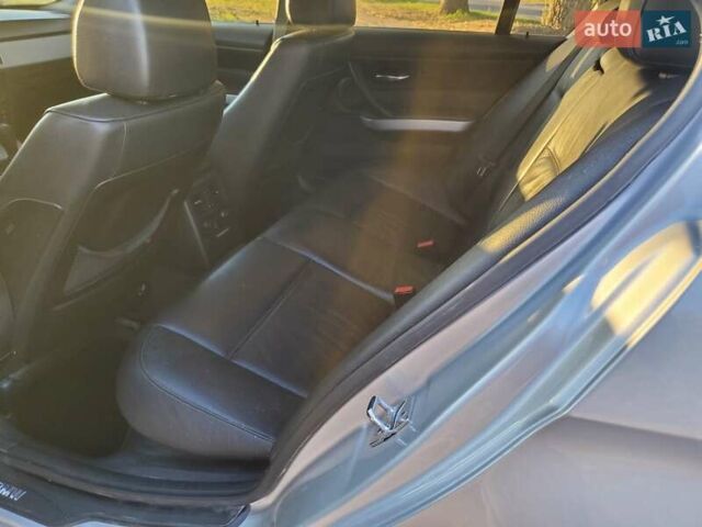 Серый БМВ 3 Серия, объемом двигателя 2.5 л и пробегом 314 тыс. км за 8000 $, фото 12 на Automoto.ua