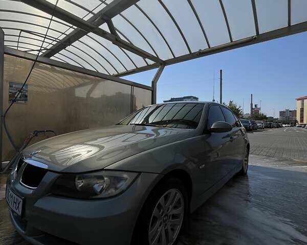 Серый БМВ 3 Серия, объемом двигателя 2 л и пробегом 230 тыс. км за 7000 $, фото 5 на Automoto.ua