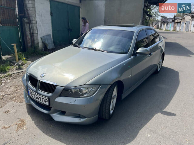 Серый БМВ 3 Серия, объемом двигателя 2.5 л и пробегом 130 тыс. км за 9500 $, фото 2 на Automoto.ua