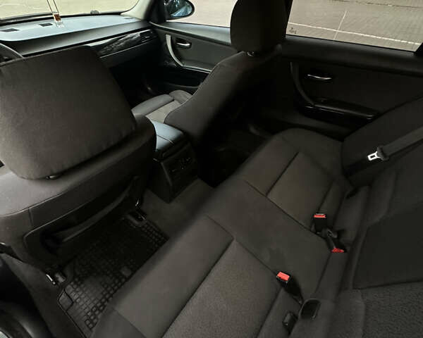 Серый БМВ 3 Серия, объемом двигателя 2 л и пробегом 371 тыс. км за 8600 $, фото 3 на Automoto.ua