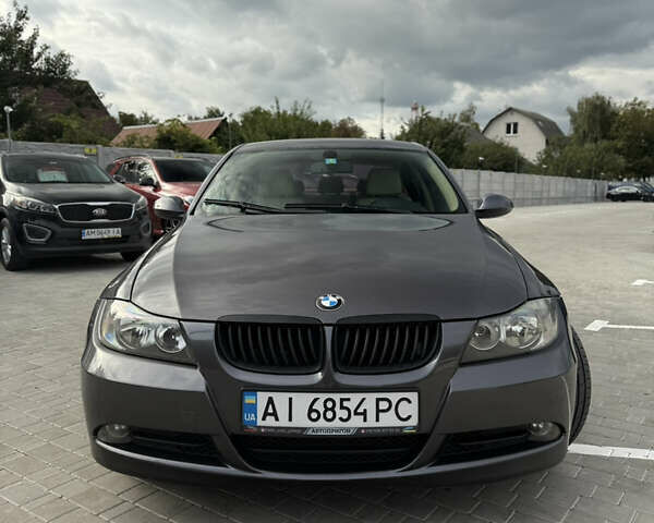 Серый БМВ 3 Серия, объемом двигателя 2 л и пробегом 311 тыс. км за 7200 $, фото 1 на Automoto.ua