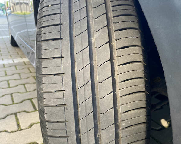 Серый БМВ 3 Серия, объемом двигателя 2 л и пробегом 264 тыс. км за 6450 $, фото 38 на Automoto.ua