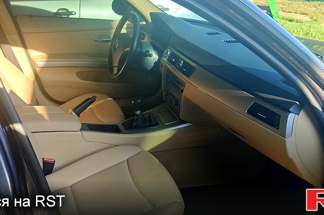 Серый БМВ 3 Серия, объемом двигателя 2 л и пробегом 249 тыс. км за 7500 $, фото 1 на Automoto.ua