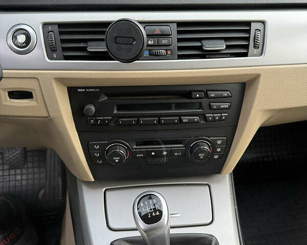 Серый БМВ 3 Серия, объемом двигателя 2 л и пробегом 311 тыс. км за 7200 $, фото 12 на Automoto.ua