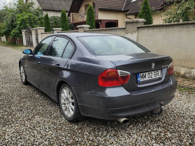 Серый БМВ 3 Серия, объемом двигателя 2 л и пробегом 300 тыс. км за 3300 $, фото 7 на Automoto.ua