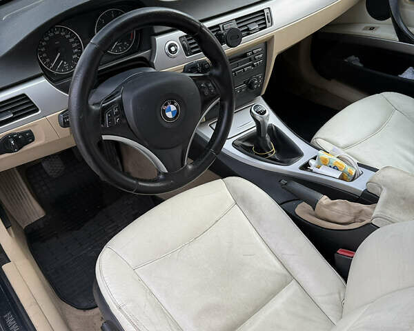 Серый БМВ 3 Серия, объемом двигателя 2 л и пробегом 311 тыс. км за 7200 $, фото 9 на Automoto.ua