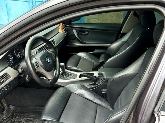 Серый БМВ 3 Серия, объемом двигателя 2 л и пробегом 277 тыс. км за 6900 $, фото 4 на Automoto.ua