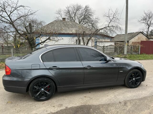 Серый БМВ 3 Серия, объемом двигателя 2.5 л и пробегом 252 тыс. км за 7000 $, фото 3 на Automoto.ua