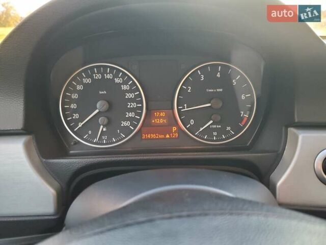 Серый БМВ 3 Серия, объемом двигателя 2.5 л и пробегом 314 тыс. км за 8000 $, фото 13 на Automoto.ua